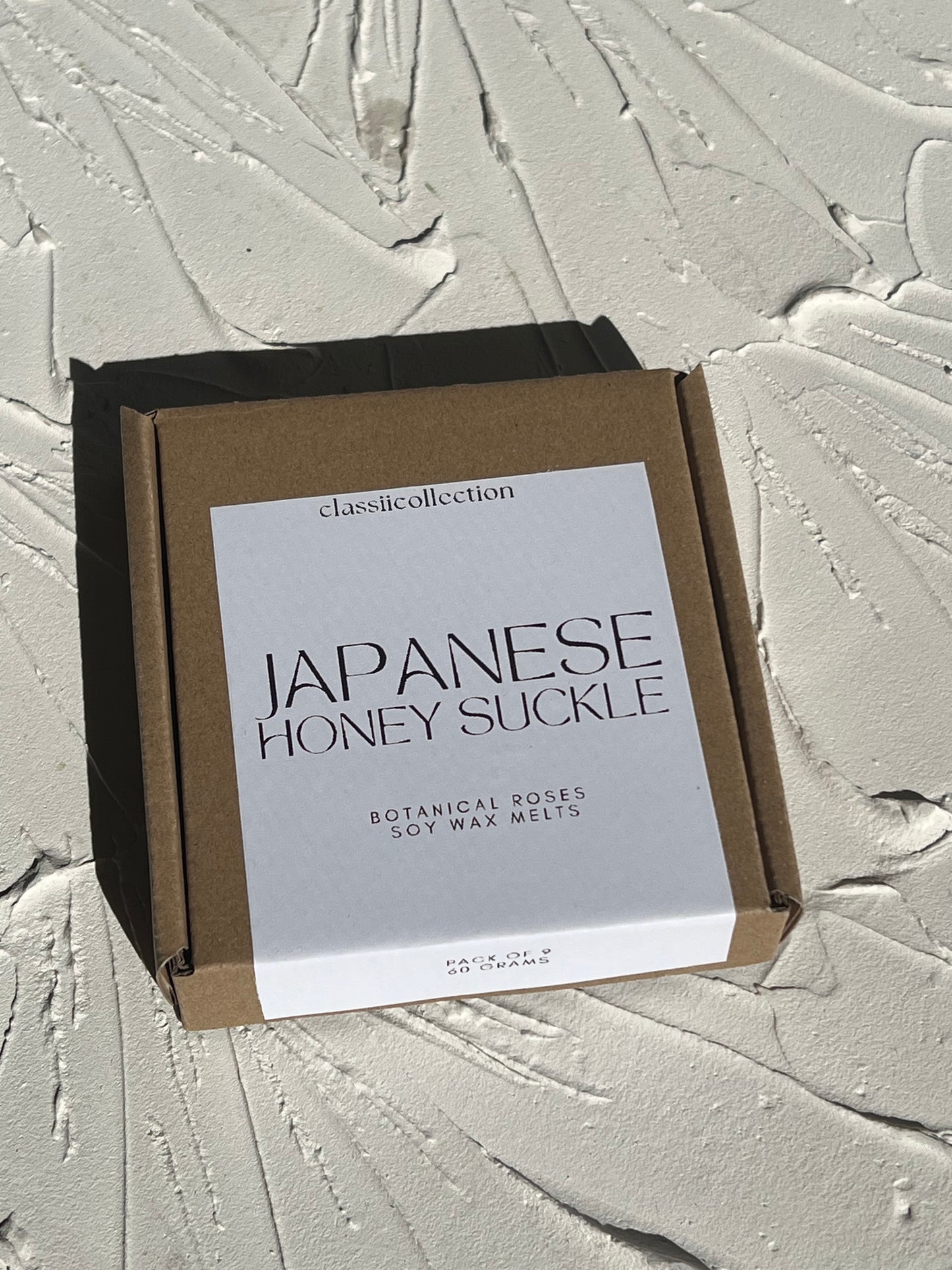 Classii Soy Wax Botanical Rose melts in japanese honey suckle